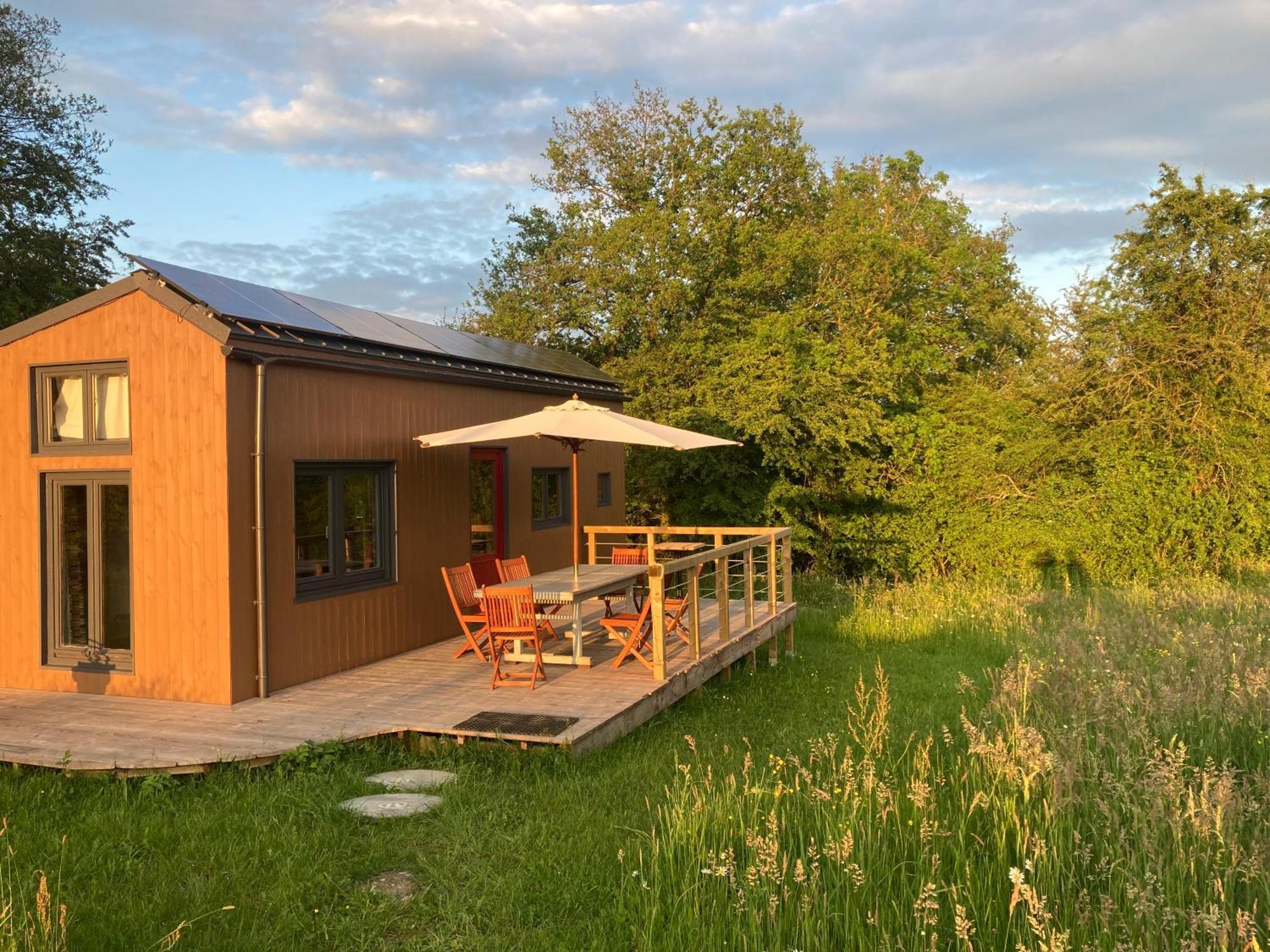 Tiny House Les Jours Heureux Sejour Nature Pres De Dinant Et Des Lacs De L Eau D Heure Villers-le-Gambon 외부 사진