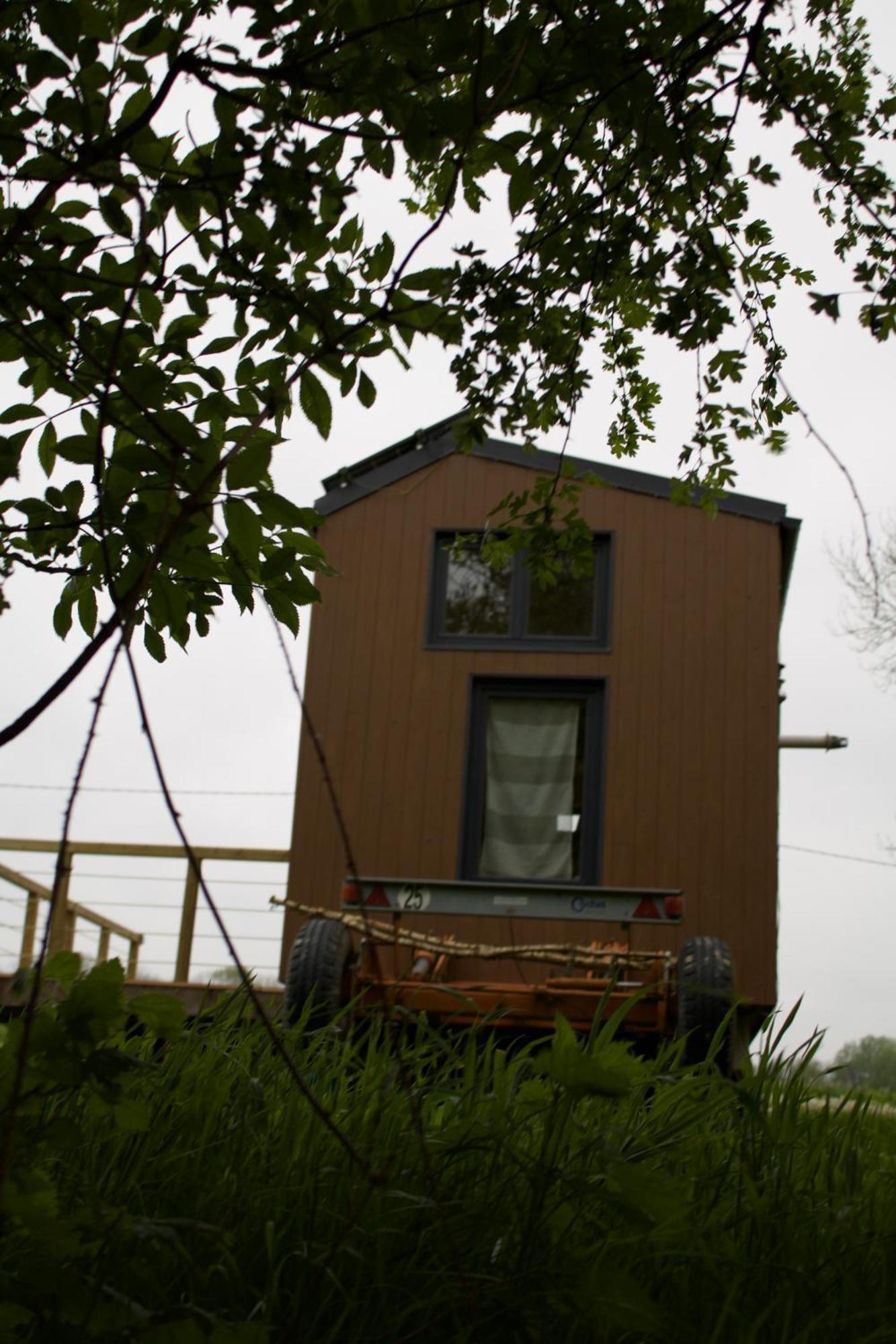 Tiny House Les Jours Heureux Sejour Nature Pres De Dinant Et Des Lacs De L Eau D Heure Villers-le-Gambon 외부 사진